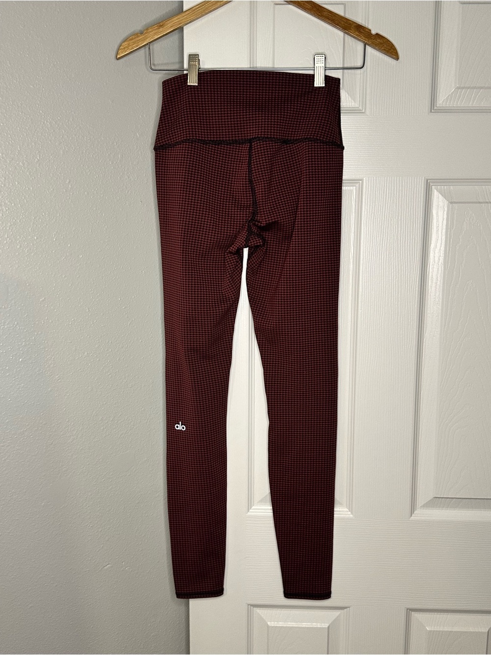 Alo Yoga & Aerie Leggings Bundle Size Small Houndstooth Plum